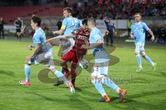 Regionalliga Bayern - FC Ingolstadt 04 - 1860 München - Takahiro Sekine in der Mitte umringt von der Abwehr , rechts Simon Seferings (8), Felix Weber (4)