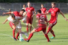 Regionalliga Bayern - FC Ingolstadt 04 II U21 - FC Memmingen - links Zweikampf Angriff durch die Abwehr Maurice Multhaupt (FCI) 20 Zweckbronner Daniel