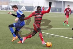 Testspiel - U15 - FC Ingolstadt 04 - SpVgg Kaufbeuren - Eliot Muteba (11 FCI) Zweikampf Angriff