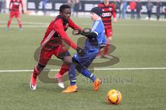 Testspiel - U15 - FC Ingolstadt 04 - SpVgg Kaufbeuren - Eliot Muteba (11 FCI) rechts Zweikampf