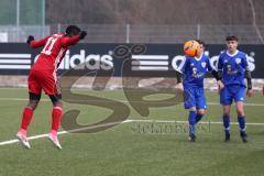 Testspiel - U15 - FC Ingolstadt 04 - SpVgg Kaufbeuren - Eliot Muteba (11 FCI) Kopfball zum Tor