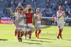 2. Bundesliga - Arminia Bielefeld - FC Ingolstadt 04 - Sieg Jubel 1:3, die Schanzer gratulieren sich auf dem Spielfeld, bedanken sich bei den mitgereisten Fans, Almog Cohen (8, FCI) Darío Lezcano (11, FCI) Thomas Pledl (30, FCI) Stefan Kutschke (20, FCI) 