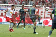 2. Bundesliga - Fußball - SV Jahn Regensburg - FC Ingolstadt 04 - rechts Benedikt Gimber (5, FCI) links Hamadi Al Ghaddioui (25 Jahn)