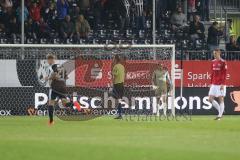 2. Bundesliga - SV Sandhausen - FC Ingolstadt 04 - Tor, Torwart Philipp Heerwagen (1, FCI) lässt Kopf hängen, Phil Neumann (26, FCI) Maximilian Jansen (27 SV)
