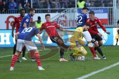 2. BL - Saison 2018/2019 - Holstein Kiel - FC Ingolstadt 04 Osayamen Osawe (#14 FCI) - Kenneth Kronholm Torwart (#18 Kiel) - Thorsten Röcher (#29 FCI) - Stefan Kutschke (#20 FCI) - - Foto: Meyer Jürgen