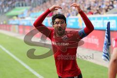 2. Bundesliga - MSV Duisburg - FC Ingolstadt 04 - Elfmeter Darío Lezcano (11, FCI), Tor Jubel, Almog Cohen (8, FCI) fordert die Fans auf