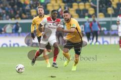 2. Bundesliga - SG Dynamo Dresden - FC Ingolstadt 04 - Niklas Kreuzer (7 Dresden) Frederic Ananou (2, FCI) Patrick Ebert (20 Dresden)