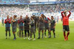 2. Bundesliga - Hamburger SV - FC Ingolstadt 04 - Sieg 0:3 für den FCI, Jubel mit den Fans, Fatih Kaya (36, FCI) Jonatan Kotzke (25 FCI) Konstantin Kerschbaumer (7, FCI) Cenk Sahin (17, FCI) Björn Paulsen (4, FCI) Almog Cohen (8, FCI) Torwart Philipp Tsch