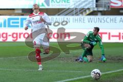 2. Bundesliga - SC Paderborn - FC Ingolstadt 04 - Torchance verpasst, Sonny Kittel (10, FCI) ärgert sich, Torwart Zingerle, Leopold (Paderborn 17) blockt den Ball