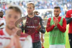 2. Bundesliga - Fußball - 1. FC Magdeburg - FC Ingolstadt 04 - Spiel ist aus, unentschieden 1:1, Spieler bedanken sich bei den mitgereisten Fans, Torwart Marco Knaller (16, FCI)