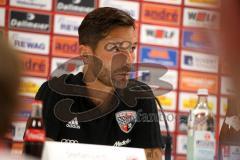 2. Bundesliga - Fußball - SV Jahn Regensburg - FC Ingolstadt 04 - Pressekonferenz nach dem Spiel 1:2, Cheftrainer Stefan Leitl (FCI)