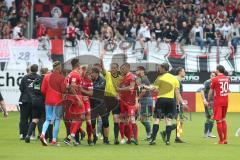 2. Bundesliga - Fußball - 1. FC Heidenheim - FC Ingolstadt 04 - Robert Glatzel (HDH 9) bekommt die rote Karte wegen Unsportlichkeit, Schubste Cenk Sahin (17, FCI) zu Boden, Streit auf dem Platz