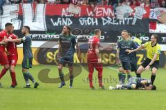 2. Bundesliga - Fußball - 1. FC Heidenheim - FC Ingolstadt 04 - links Robert Glatzel (HDH 9) hat rechts Cenk Sahin (17, FCI) zu Boden geworfen, Streit Eskalation, danach rote Karte für Robert Glatzel (HDH 9), Fatih Kaya (36, FCI) Björn Paulsen (4, FCI) wo