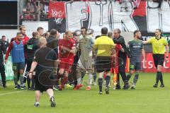 2. Bundesliga - Fußball - 1. FC Heidenheim - FC Ingolstadt 04 - Streit auf dem Platz, Torwart Philipp Tschauner (41, FCI) mit Sebastian Griesbeck (HDH 18)