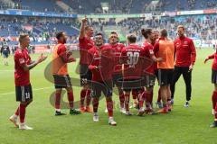 2. Bundesliga - MSV Duisburg - FC Ingolstadt 04 - Spiel ist aus, FCI Sieg 2:4, Jubel bei den Fans, Sonny Kittel (10, FCI) Darío Lezcano (11, FCI) Thomas Pledl (30, FCI) Jonatan Kotzke (25 FCI) Stefan Kutschke (20, FCI) Konstantin Kerschbaumer (7, FCI)