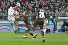 2. Bundesliga - FC St. Pauli - FC Ingolstadt 04 - Robin Krauße (23, FCI) Kopfball wird gestört