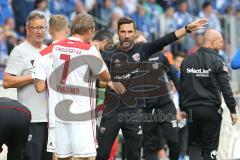 2. Bundesliga - Fußball - 1. FC Magdeburg - FC Ingolstadt 04 - Cheftrainer Stefan Leitl (FCI) erklärt Konstantin Kerschbaumer (7, FCI)