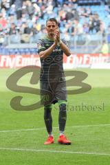 2. Bundesliga - Hamburger SV - FC Ingolstadt 04 - Spiel ist aus, Sieg 0:3 Ingolstadt, Stefan Kutschke (20, FCI) bedankt sich bei den Fans