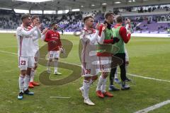 2. Bundesliga - FC Erzgebirge Aue - FC Ingolstadt 04 - Spiel ist aus, Sieg 0:3 für FCI, Spieler bedanken sich bei den Fans, Robin Krauße (23, FCI) Marcel Gaus (19, FCI) Cenk Sahin (17, FCI) Thomas Pledl (30, FCI) Benedikt Gimber (5, FCI) Thorsten Röcher (