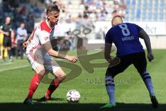 2. Bundesliga - Arminia Bielefeld - FC Ingolstadt 04 - Stefan Kutschke (20, FCI) gegen Florian Hartherz (8 Bielefeld)