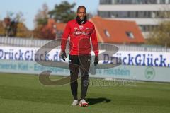 2. BL - Saison 2018/2019 - Holstein Kiel - FC Ingolstadt 04 - Die Spieler verlassen nach dem warm machen das Spielfeld -Charlison Benschop (#35 FCI) - Foto: Meyer Jürgen