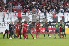 2. Bundesliga - Fußball - 1. FC Heidenheim - FC Ingolstadt 04 - Streit auf dem Platz, Sportdirektor Thomas Linke (FCI) Norman Theuerkauf (HDH 30) Torwarttrainer Alexander Kunze (FCI) Torwart Philipp Tschauner (41, FCI) Robert Glatzel (HDH 9)