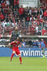 2. Bundesliga - Fußball - 1. FC Heidenheim - FC Ingolstadt 04 - Kopfball Duell Björn Paulsen (4, FCI) Robert Leipertz (HDH 13)