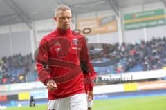 2. Bundesliga - SC Paderborn - FC Ingolstadt 04 - Warmup bei Regen, konzentriert Sonny Kittel (10, FCI)