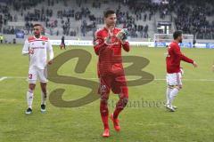 2. Bundesliga - FC Erzgebirge Aue - FC Ingolstadt 04 - Spiel ist aus, Sieg 0:3 für FCI, Spieler bedanken sich bei den Fans, Robin Krauße (23, FCI) Torwart Philipp Tschauner (41, FCI)