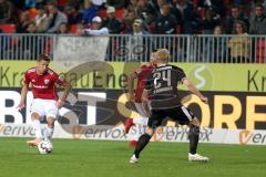 2. Bundesliga - SV Sandhausen - FC Ingolstadt 04 - links Konstantin Kerschbaumer (7, FCI) und rechts kommt Benedikt Gimber (5, FCI), Philipp Klingmann (24 SV) blockt