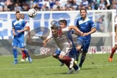 2. Bundesliga - Fußball - 1. FC Magdeburg - FC Ingolstadt 04 - Thomas Pledl (30, FCI) Spurt Aleksandar Ignjovski (18 Magdeburg)