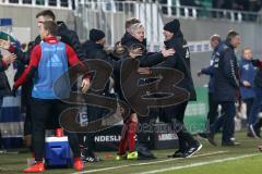 2. Bundesliga - SpVgg Greuther Fürth - FC Ingolstadt 04 - Sieg für FCI, 0:1, Freude Jubel bei Cheftrainer Jens Keller (FCI) und Co-Trainer Thomas Stickroth (FCI)