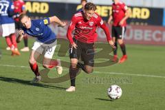 2. BL - Saison 2018/2019 - Holstein Kiel - FC Ingolstadt 04 Konstantin Kerschbaumer (#7 FCI) - Jannik Dehm (#20 Kiel) - - Foto: Meyer Jürgen