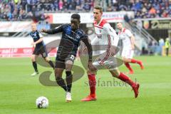 2. Bundesliga - SC Paderborn - FC Ingolstadt 04 - Antwi-Adjej, Christopher (Paderborn 22) gegen Phil Neumann (26, FCI)