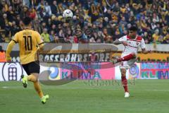 2. Bundesliga - SG Dynamo Dresden - FC Ingolstadt 04 - rechts Paulo Otavio (6, FCI) Aias Aosman (10 Dresden)