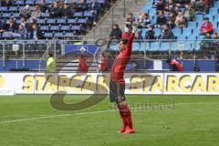 2. Bundesliga - Hamburger SV - FC Ingolstadt 04 - Spiel ist aus, Sieg 0:3 Ingolstadt, Jubel bei Torwart Philipp Tschauner (22, FCI)