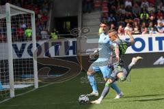 2. Bundesliga - Fußball - 1. FC Heidenheim - FC Ingolstadt 04 - Torchance für Sonny Kittel (10, FCI) gegen Torwart Kevin Müller (HDH 1)