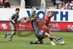 2. Bundesliga - Fußball - 1. FC Heidenheim - FC Ingolstadt 04 - Almog Cohen (8, FCI) Björn Paulsen (4, FCI) Denis Thomalla (HDH 11)