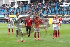 2. Bundesliga - SC Paderborn - FC Ingolstadt 04 - 3:1 Niederlage für Ingolstadt, enttäuscht hängende Köpfe, Torwart Philipp Tschauner (41, FCI) Fatih Kaya (36, FCI) Benedikt Gimber (5, FCI)