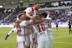 2. Bundesliga - FC Erzgebirge Aue - FC Ingolstadt 04 - Malcolm Cacutalua (Aue 21) macht Eigentor zum 0:3, Jubel Darío Lezcano (11, FCI), Björn Paulsen (4, FCI) Thomas Pledl (30, FCI) Sonny Kittel (10, FCI) oben Mergim Mavraj (15, FCI)