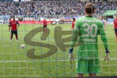 2. Bundesliga - MSV Duisburg - FC Ingolstadt 04 - Elfmeter Darío Lezcano (11, FCI) und Torwart Felix Wiedwald (30 Duisburg) Tor Jubel