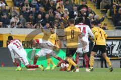 2. Bundesliga - SG Dynamo Dresden - FC Ingolstadt 04 - Tumult Kampf um den Ball, Darío Lezcano (11, FCI) Konstantin Kerschbaumer (7, FCI) Rico Benatelli (8 Dresden) Osayamen Osawe (14, FCI) Jannis Nikolaou (4 Dresden)