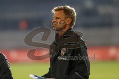 2. Bundesliga - SV Sandhausen - FC Ingolstadt 04 - Niederlage der Schanzer 4:0, hängende Köpfe, Co-Trainer Markus Feldhoff (FCI) geht vom Platz