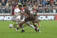 2. Bundesliga - FC St. Pauli - FC Ingolstadt 04 - Darío Lezcano (11, FCI) gegen Justin Hoogma (22 Pauli)