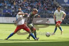 2. Bundesliga - Hamburger SV - FC Ingolstadt 04 - Zweikampf Thomas Pledl (30, FCI) und Douglas Santos (6 HSV)