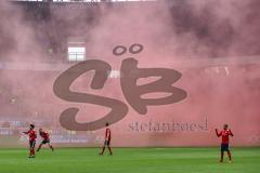 2. Bundesliga - MSV Duisburg - FC Ingolstadt 04 - Fans Rauchbomben Kurve Jubel Blinker