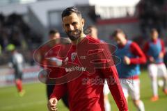 2. Bundesliga - FC St. Pauli - FC Ingolstadt 04 - Mergim Mavraj (15, FCI) vor dem Spiel