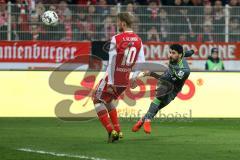 2. Bundesliga - 1. FC Union Berlin - FC Ingolstadt 04 - Schuß auf das Tor Almog Cohen (8, FCI) und Sebastian Andersson (Union 10) stört