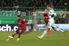 2. Bundesliga - SpVgg Greuther Fürth - FC Ingolstadt 04 - Christian Träsch (28, FCI) links Paul Seguin (33 Fürth)