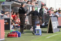 2. Bundesliga - Fußball - SV Wehen Wiesbaden - FC Ingolstadt 04 - Cheftrainer Tomas Oral (FCI) schimpft und fordert ein Wasser